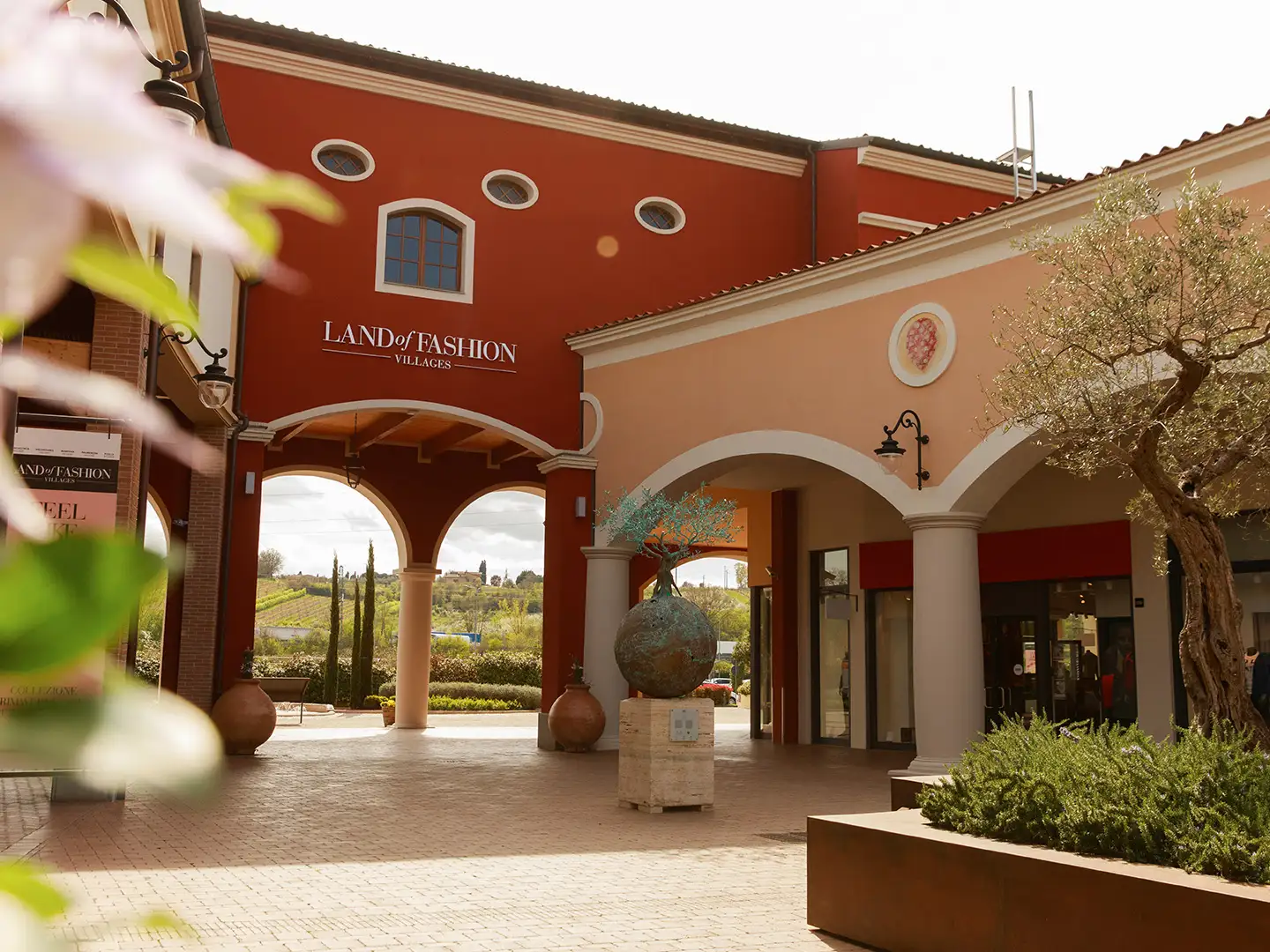 Earn Volare points by shopping at Land of Fashion